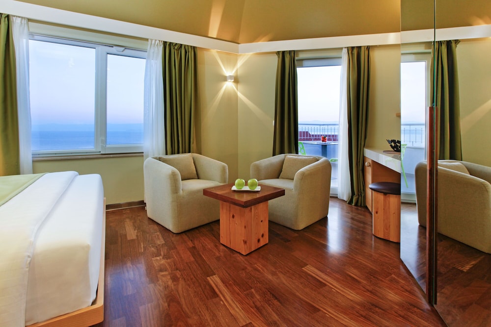 Boutique Hotel Bol 18/50