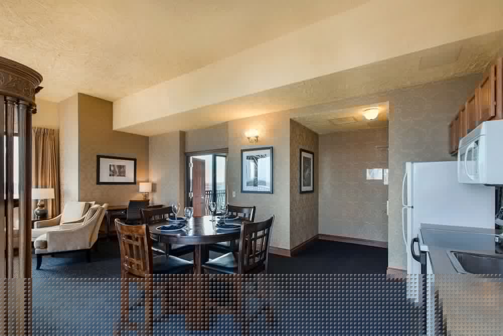 Shoreline Inn Conference Center Ascend Hotel Collection 38/45