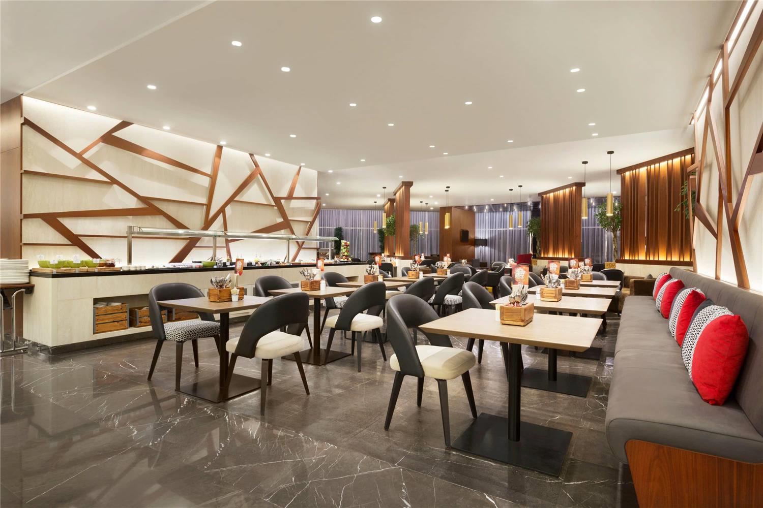 Tryp By Wyndham Dubai 38/48