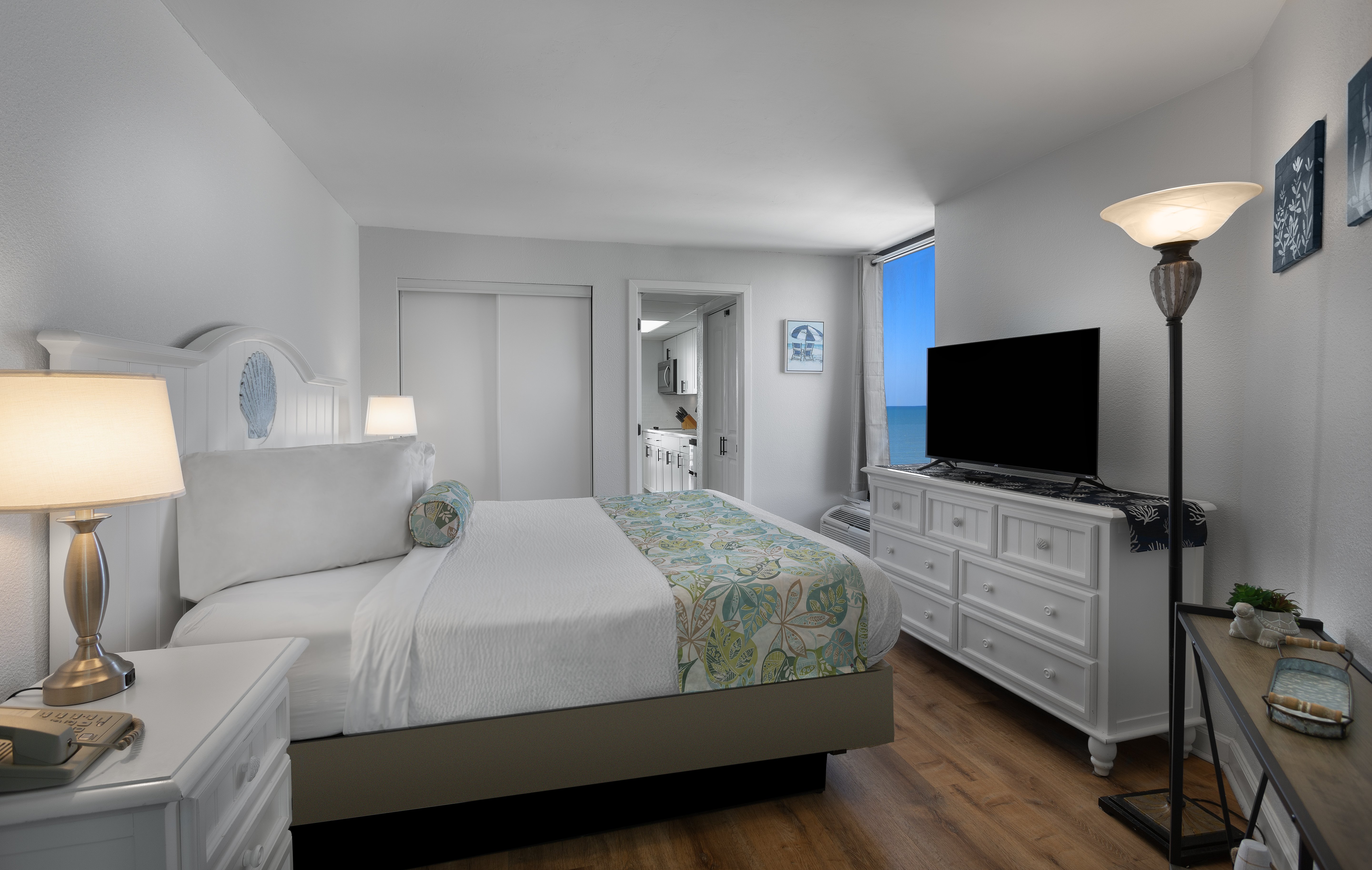 Monterey Bay Suites photo5