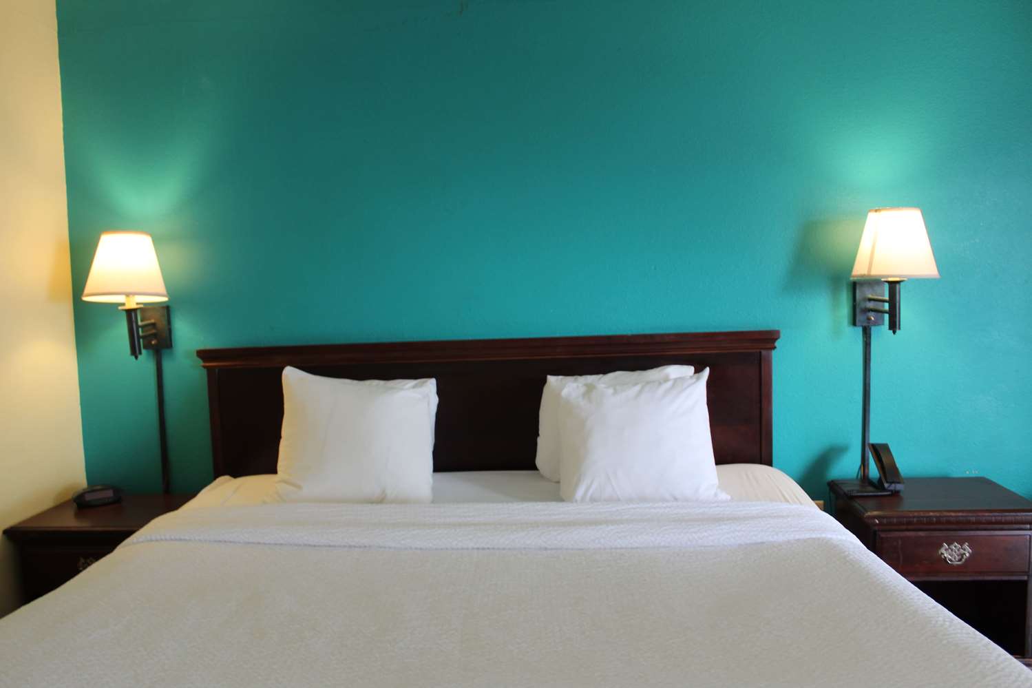 Days Inn By Wyndham Marianna 18/34
