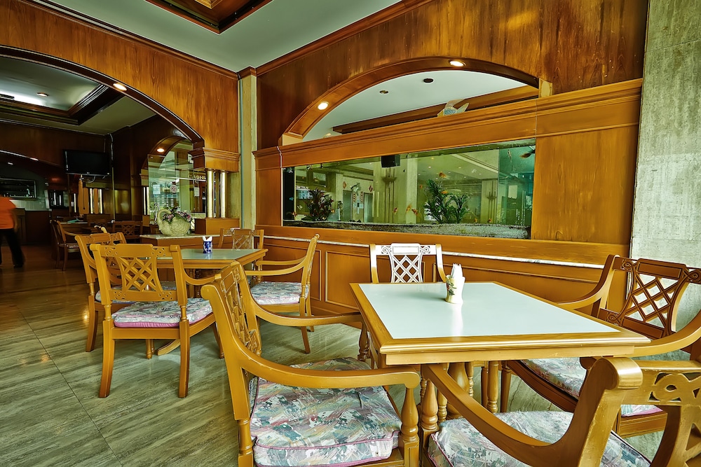 Kosit Hotel Hatyai 56/66