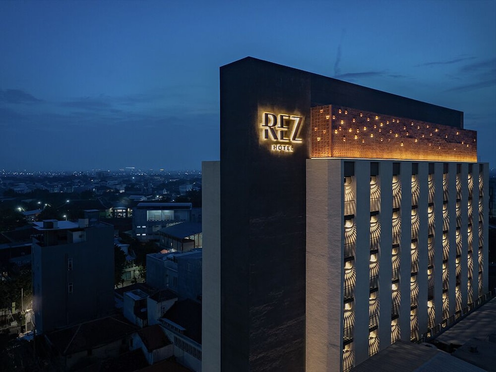 REZ Hotel in SEMARANG