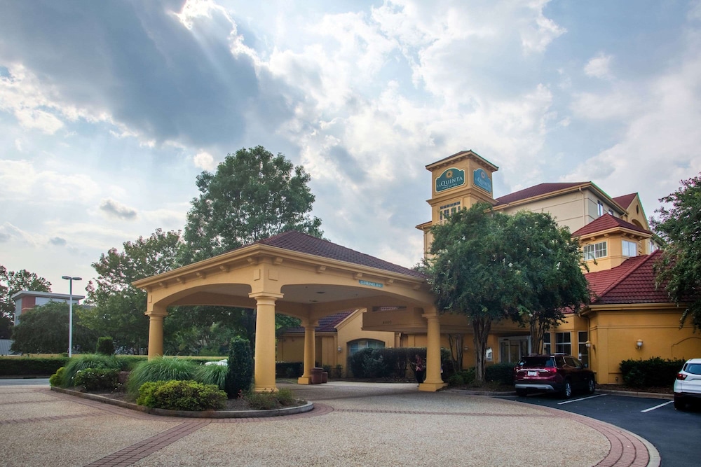 La Quinta Inn & Suites by Wyndham Charlotte Airport South 7/46