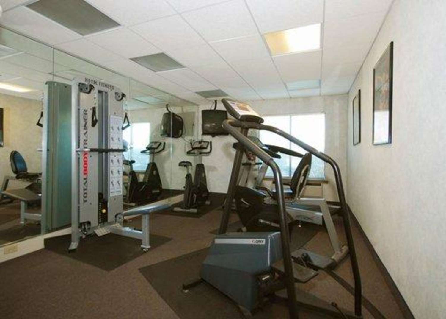 Quality Inn and Suites Bensalem 3/7