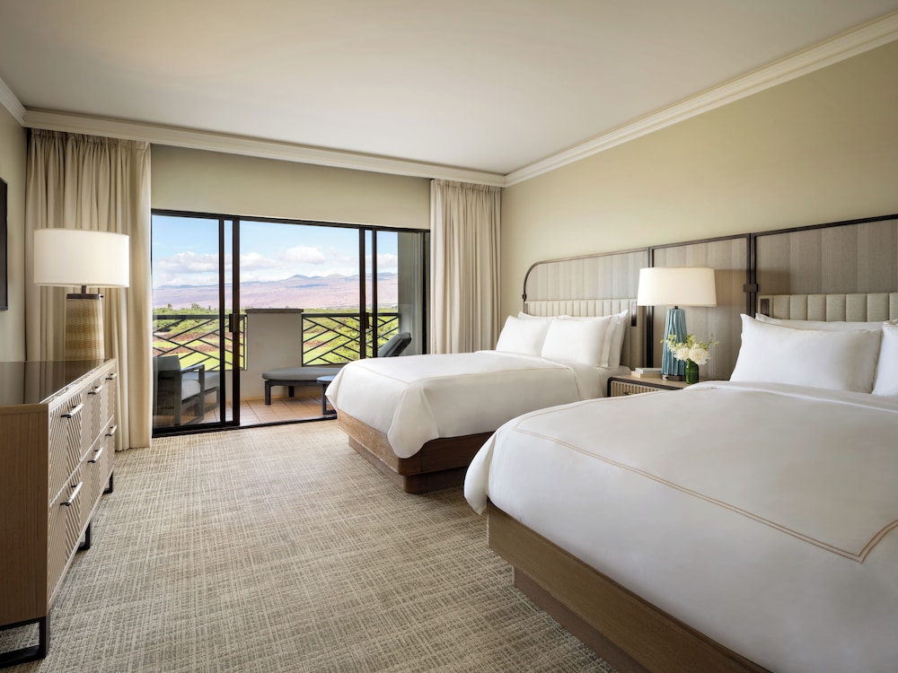 Fairmont Orchid 18/74