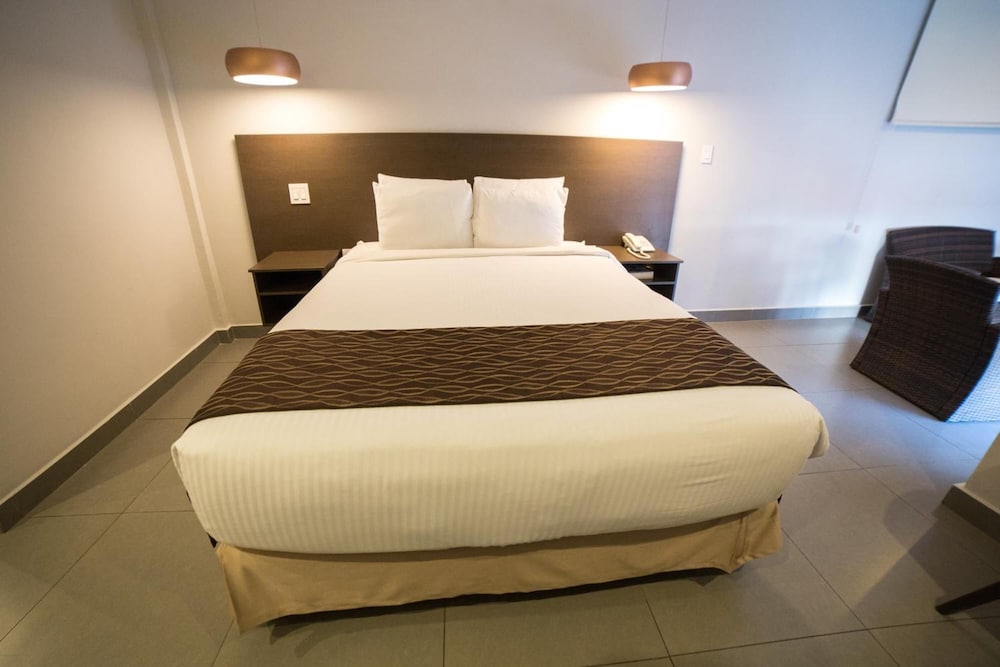 HOTEL OJOS DEL RIO 7/50