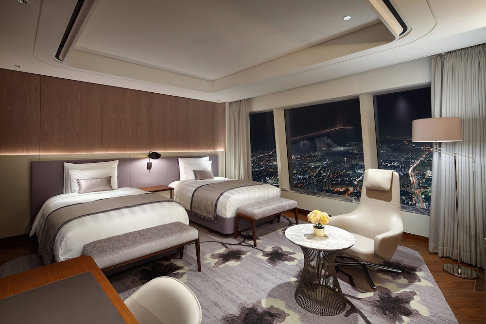 PREMIER, TWIN BEDS
