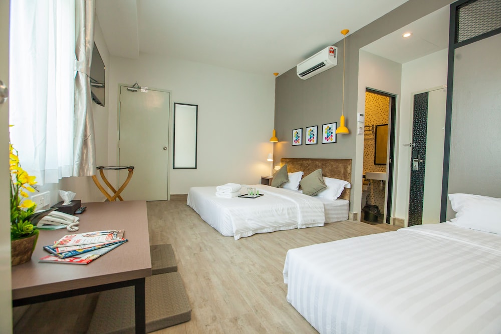 Bzz Hotel 18/61