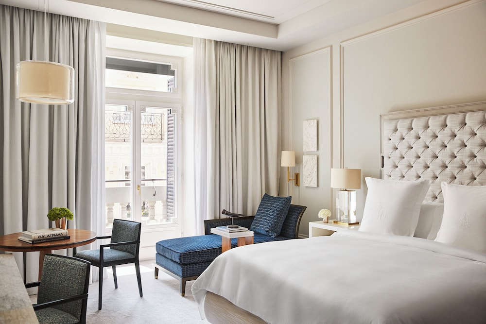 DELUXE, BALCONY