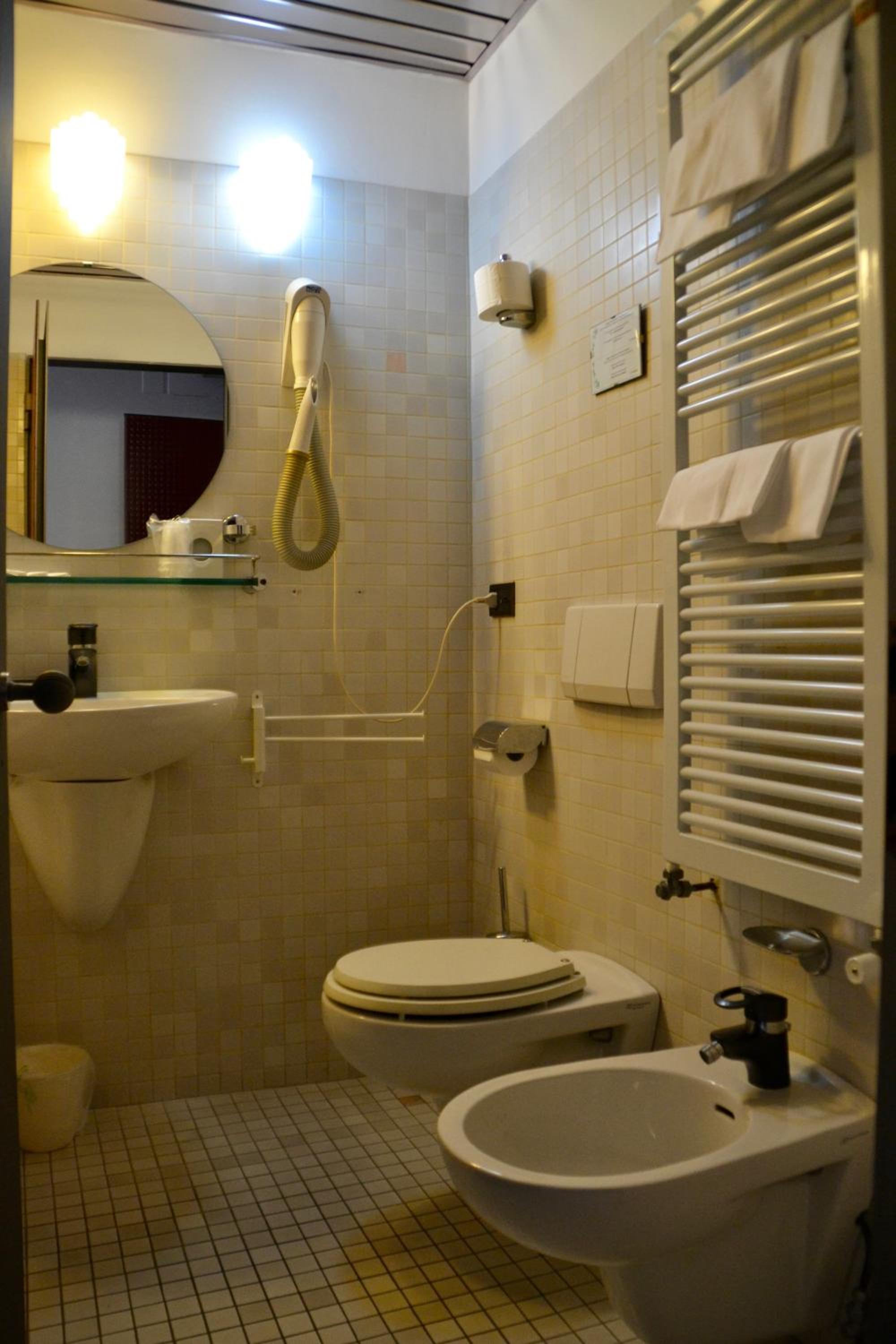 Hotel Italia 49/50