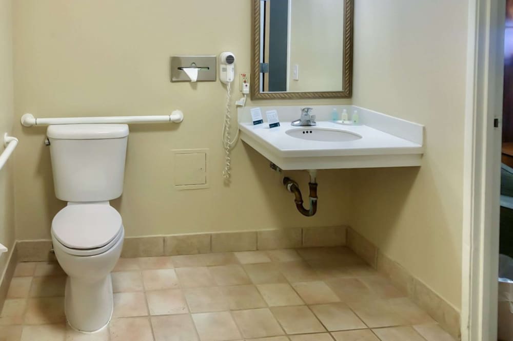 Quality Inn Placentia Anaheim Fullerton 17/50