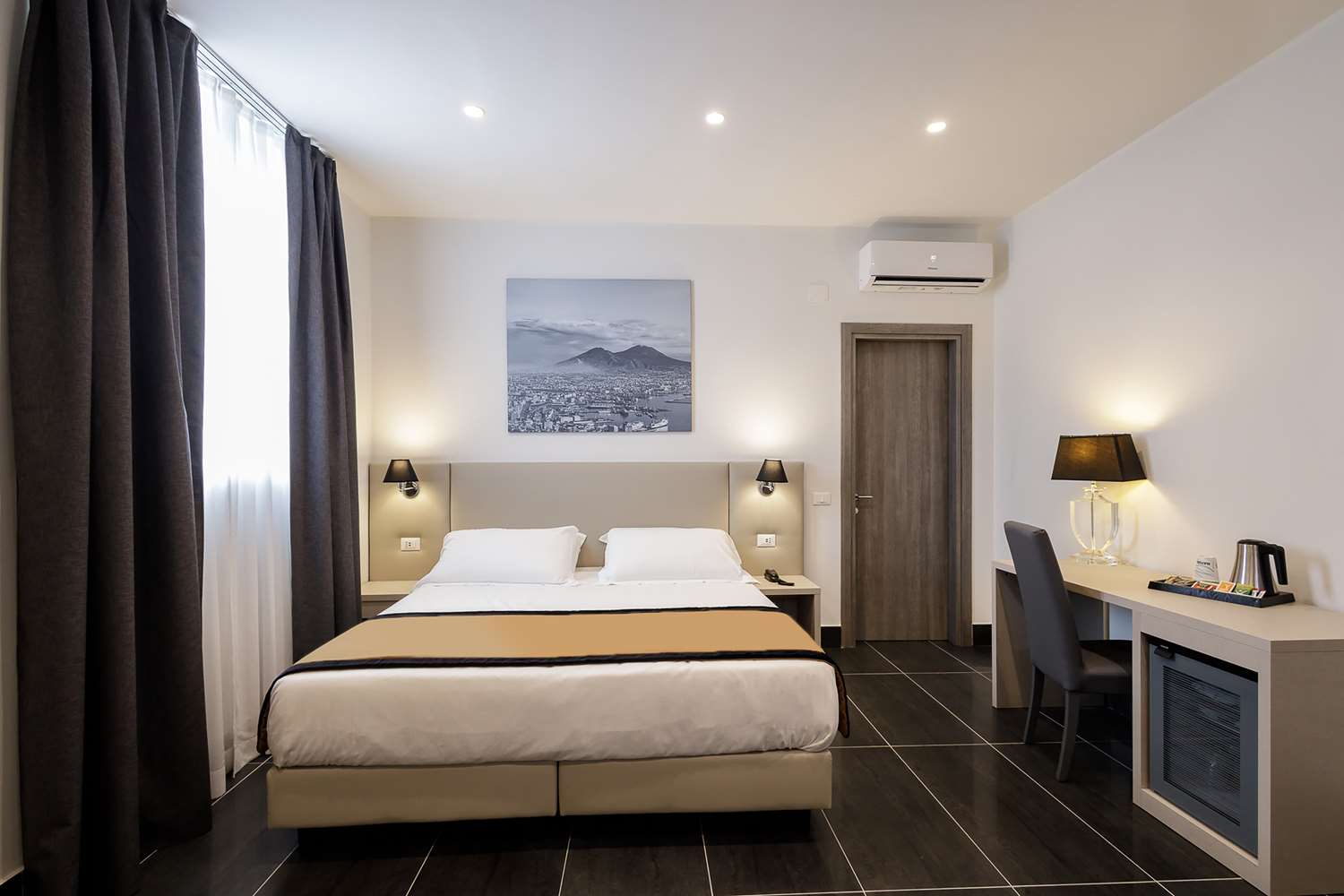 Standard, King Bed, Convertible Double Bed