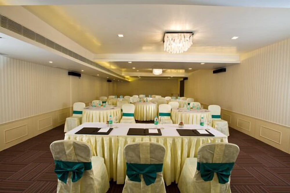 Pipal Tree Hotel 16/21