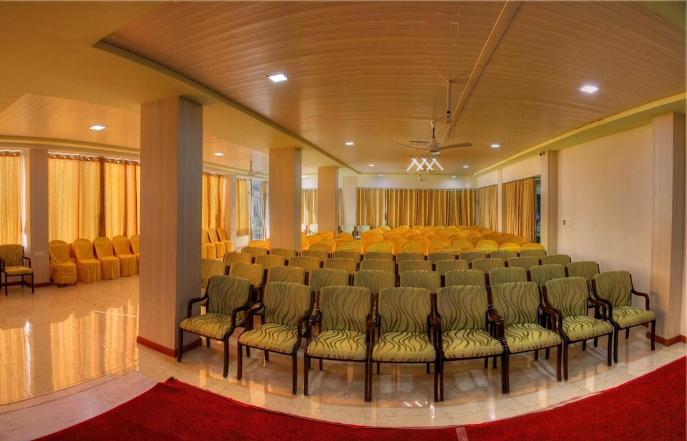 Rajmahal Inn 36/50