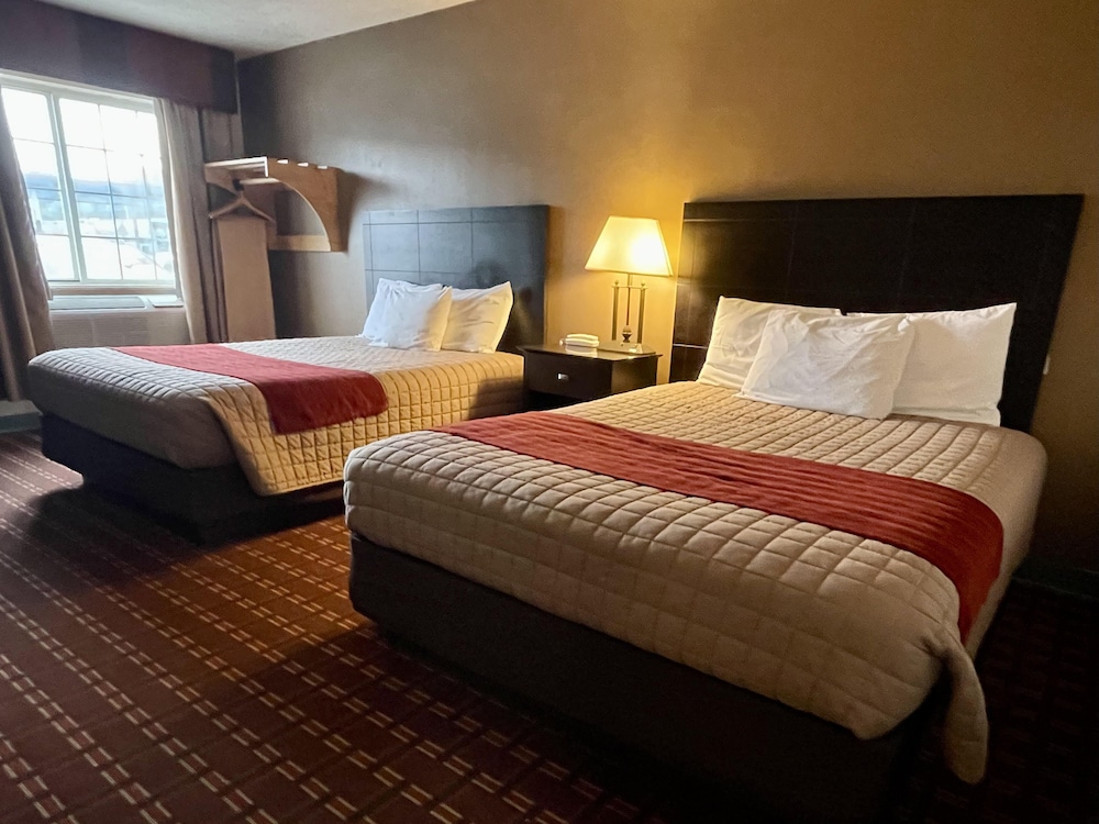 The Woodridge Inn 8/51
