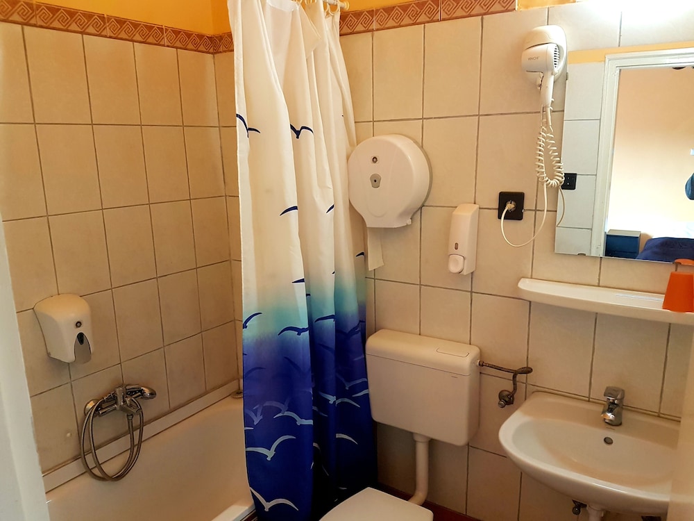 Attila Hotel 19/60