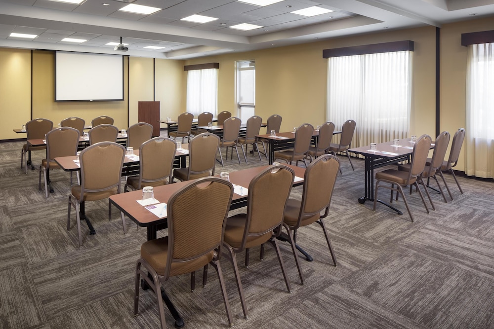 Hyatt Place Phoenix Mesa 51/56