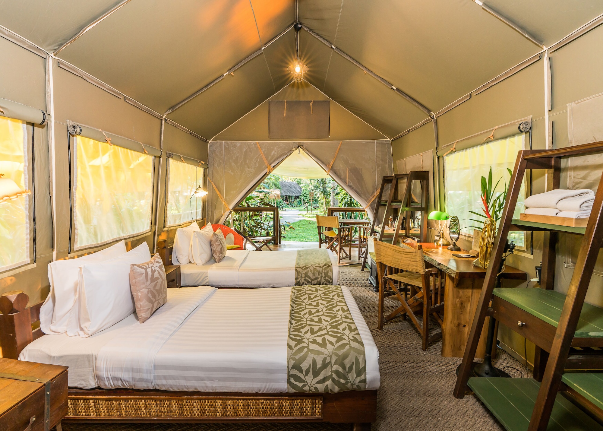 DELUXE, TENT