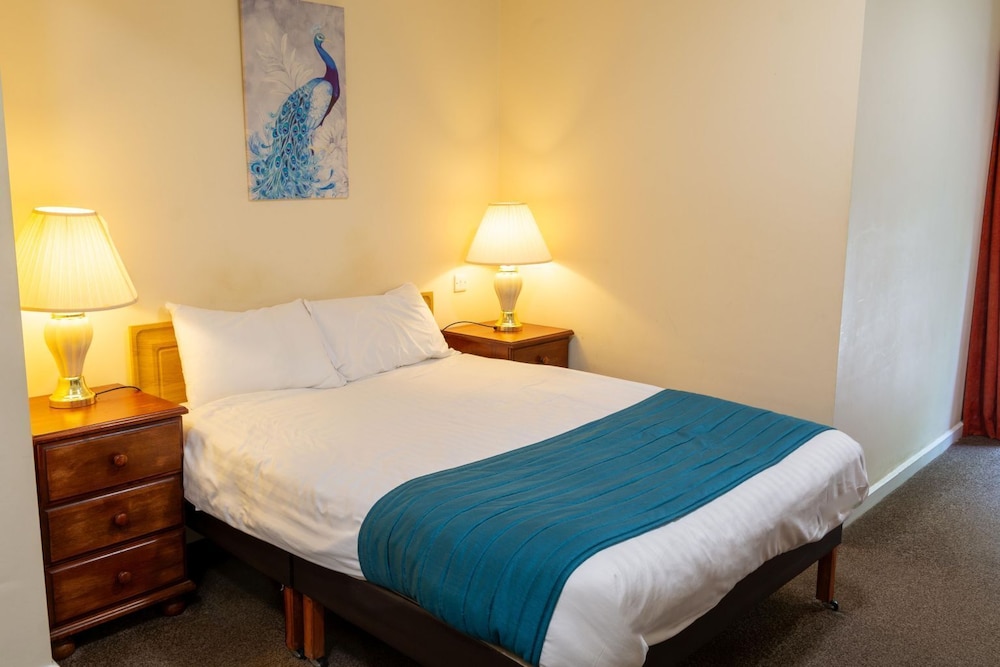 EXECUTIVE, DOUBLE BED