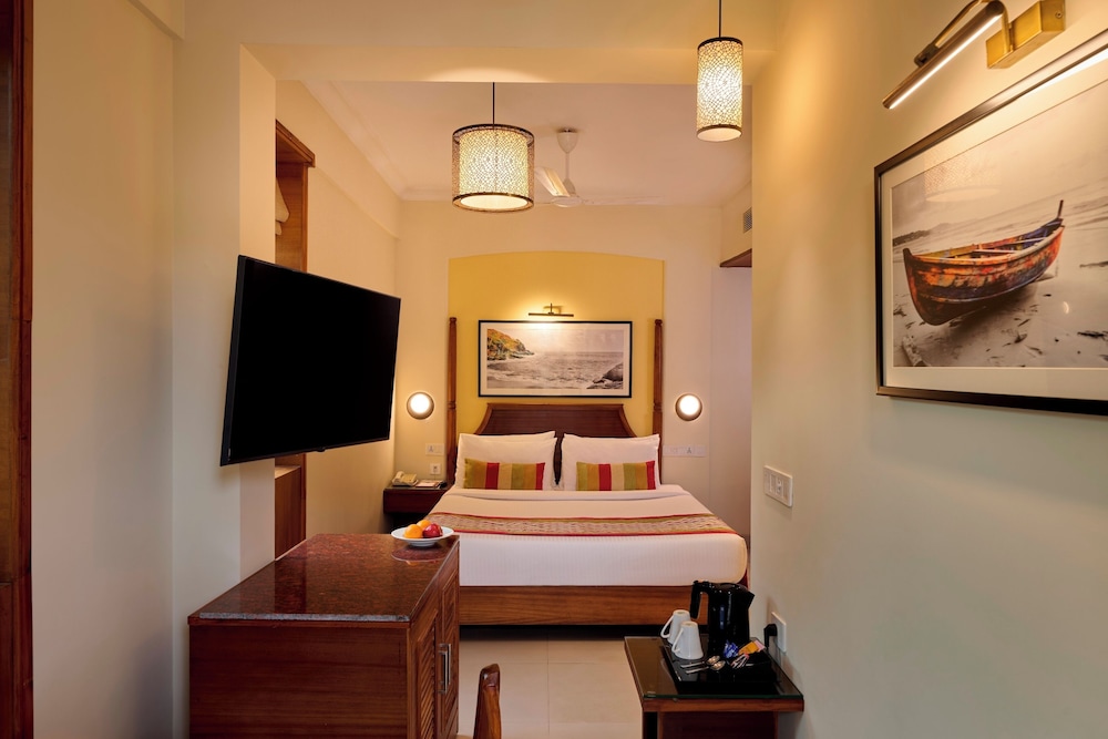 Sea Breeze Sarovar Portico Varca Goa 15/36