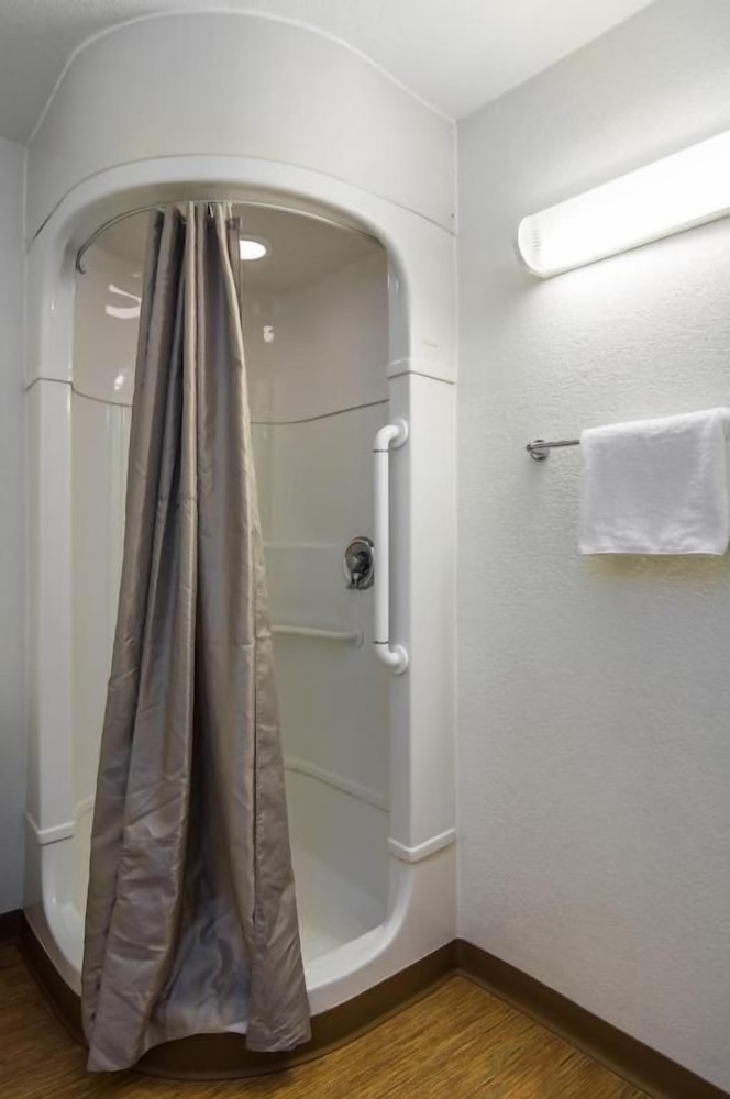 Motel6 Bellmead, TX - Waco 38/57
