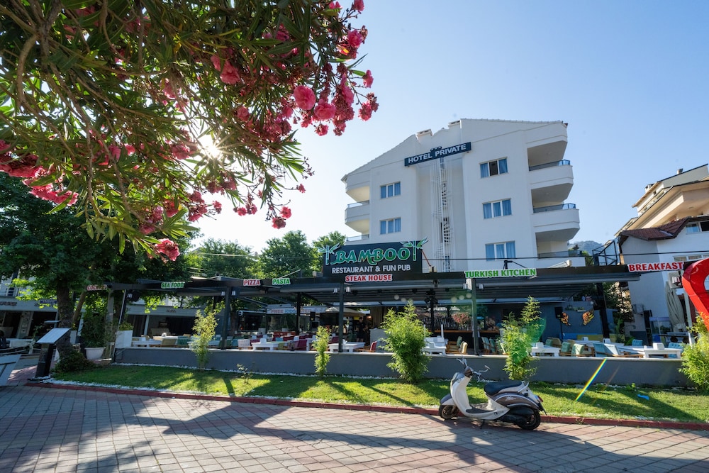 Private Hotel 28/44