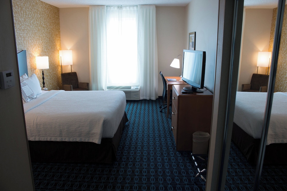 Fairfield Inn Suites By Marriott Oakland Hayward 18/48
