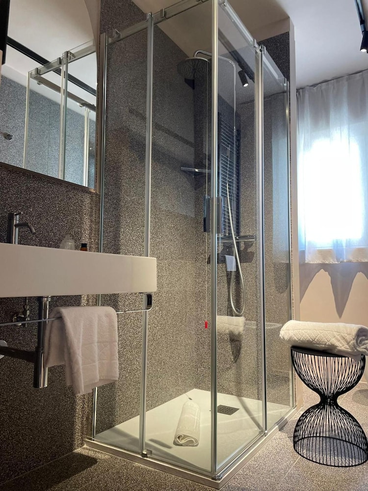 Da Elide Hotel 57/58