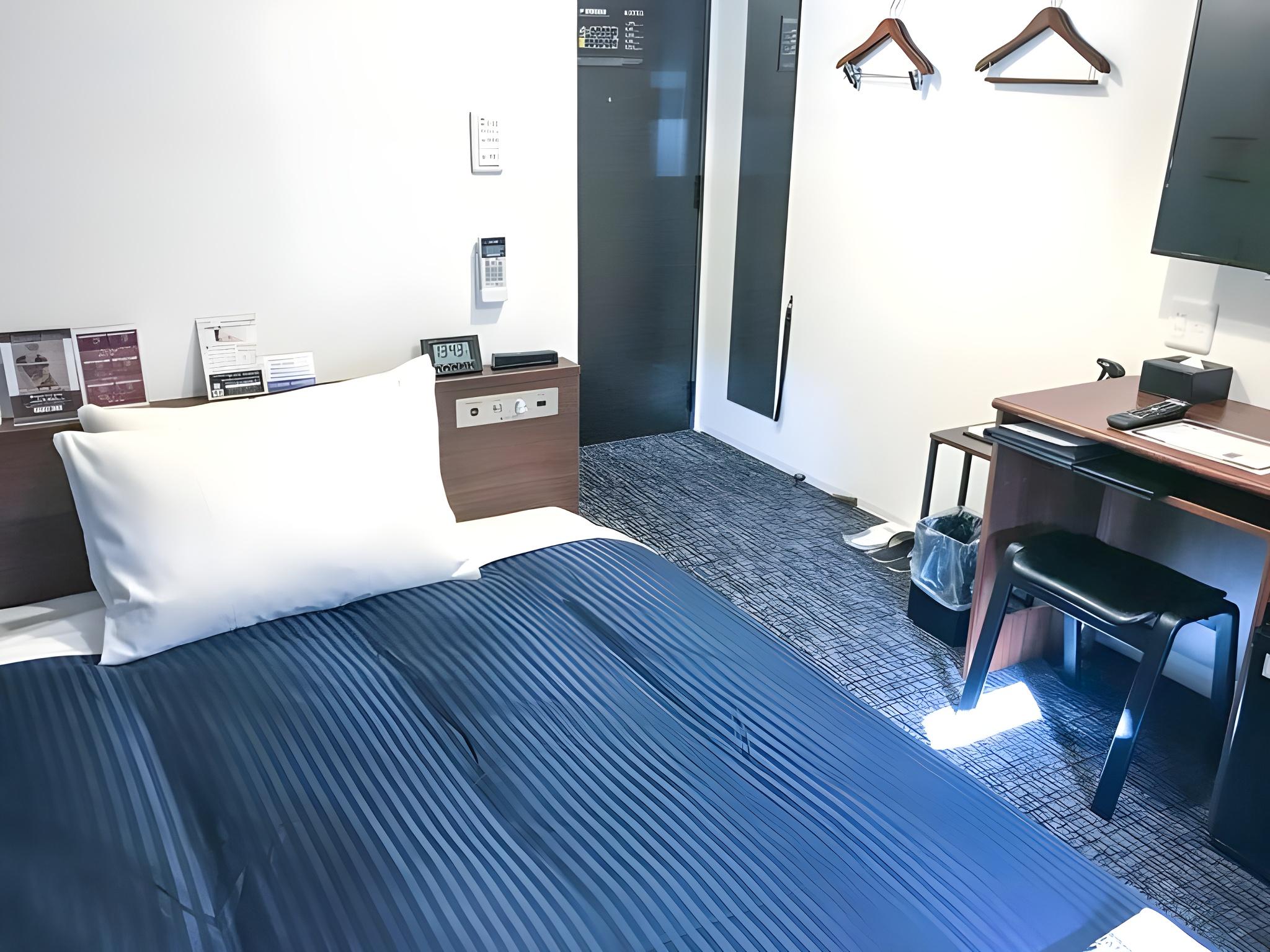 Semi Room, Standard, Semi Double Bed