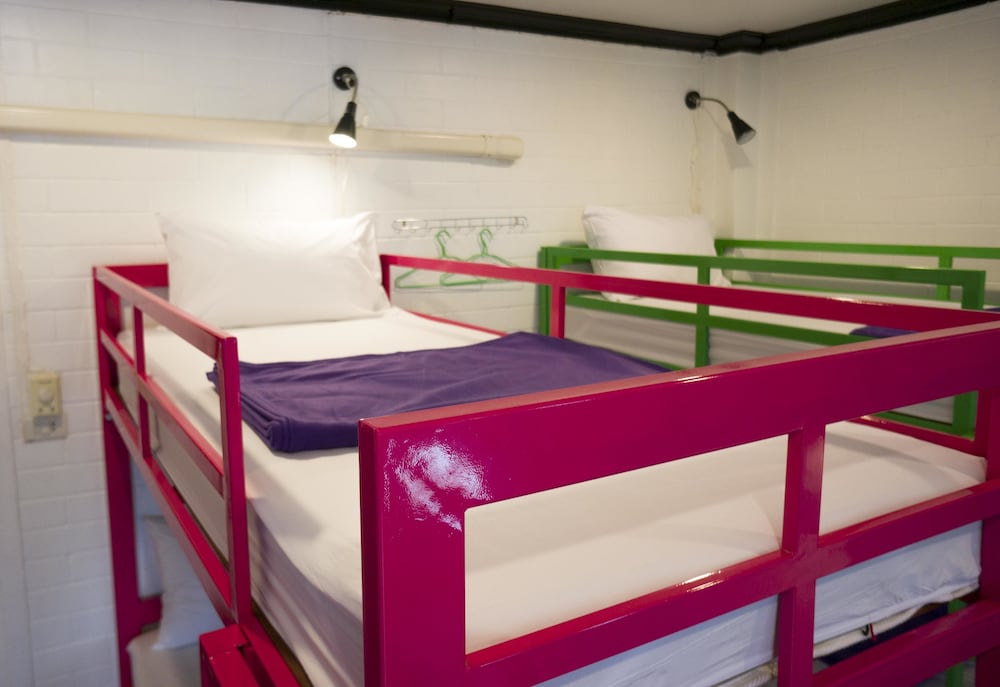 Summer Guesthouse & Hostel 10/25