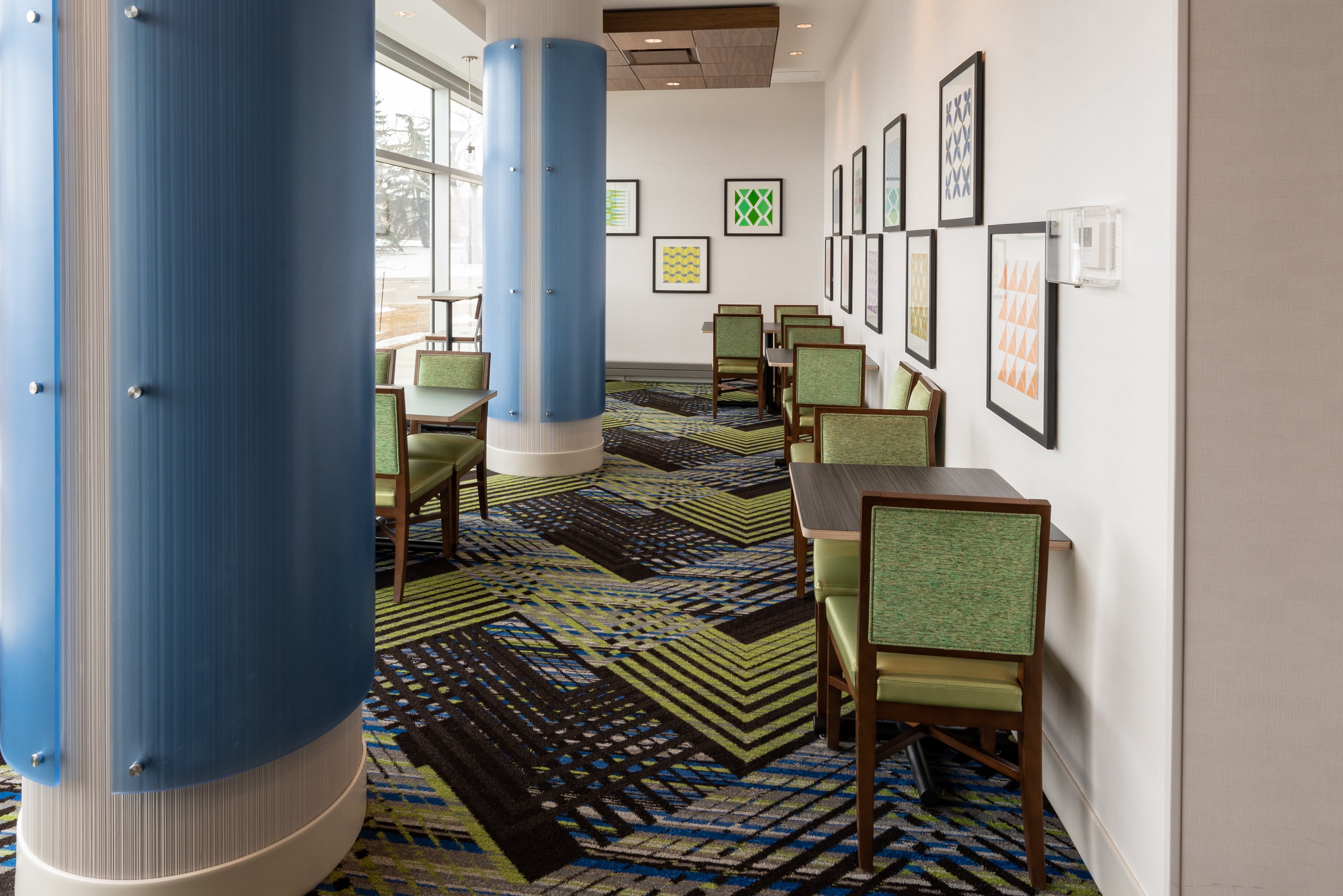 Holiday Inn Express Suites Saskatoon East University 54/78