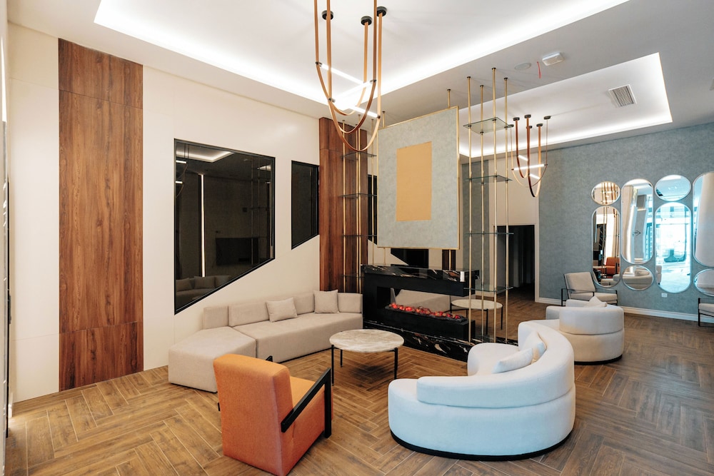 Empula Hotel & Residences 30/50