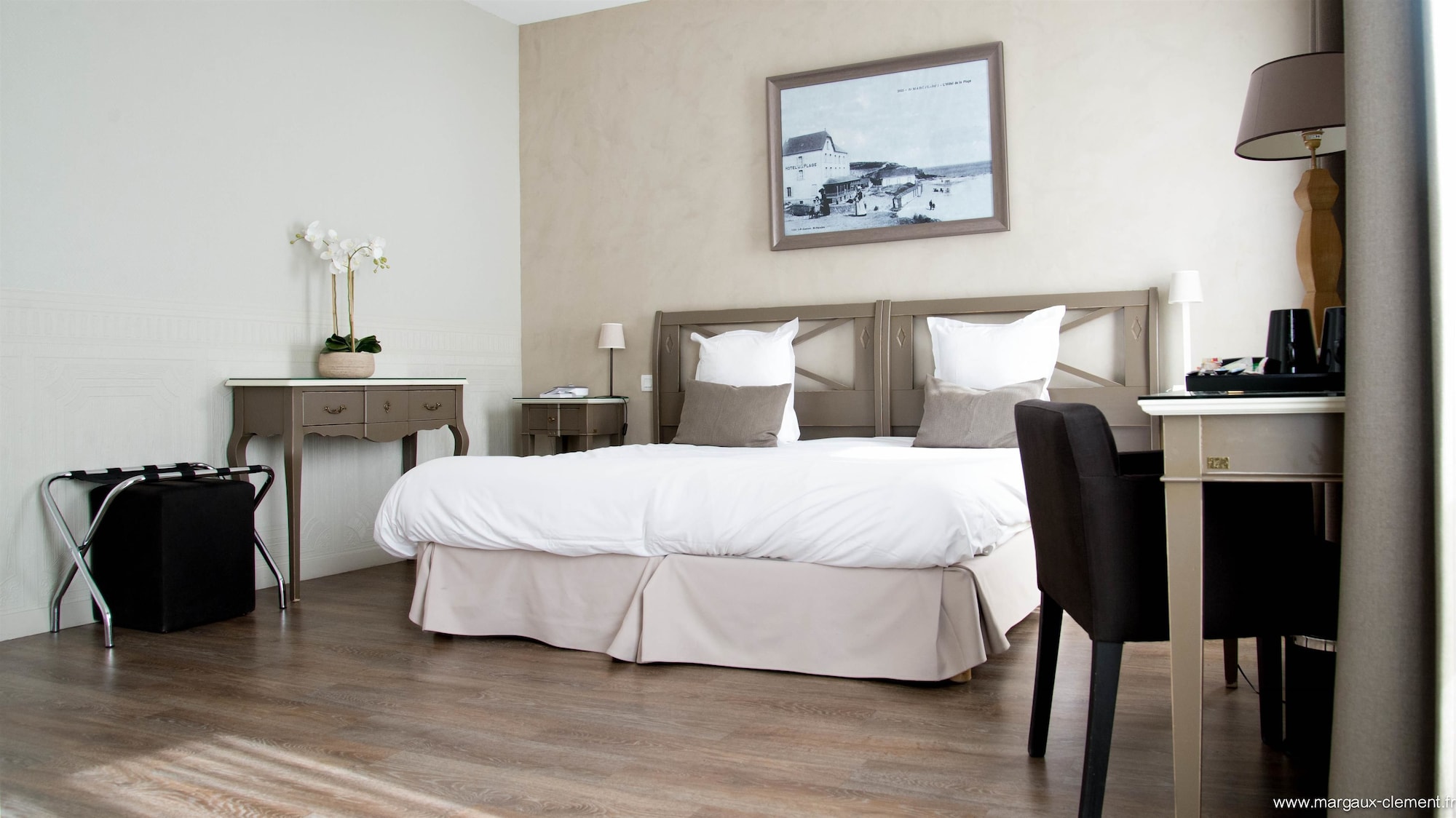 غرفة سوبيريور بسرير كينج بإطلالة على البحر مع سرير إضافي، Best Western Hotel De La Plage 7/10