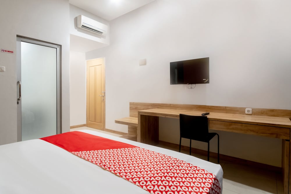 OYO 3159 Festive Inn 15/28