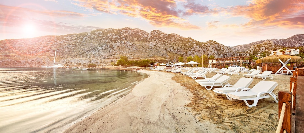 Fi Light Solto Boutique Beach Hotel 13/41
