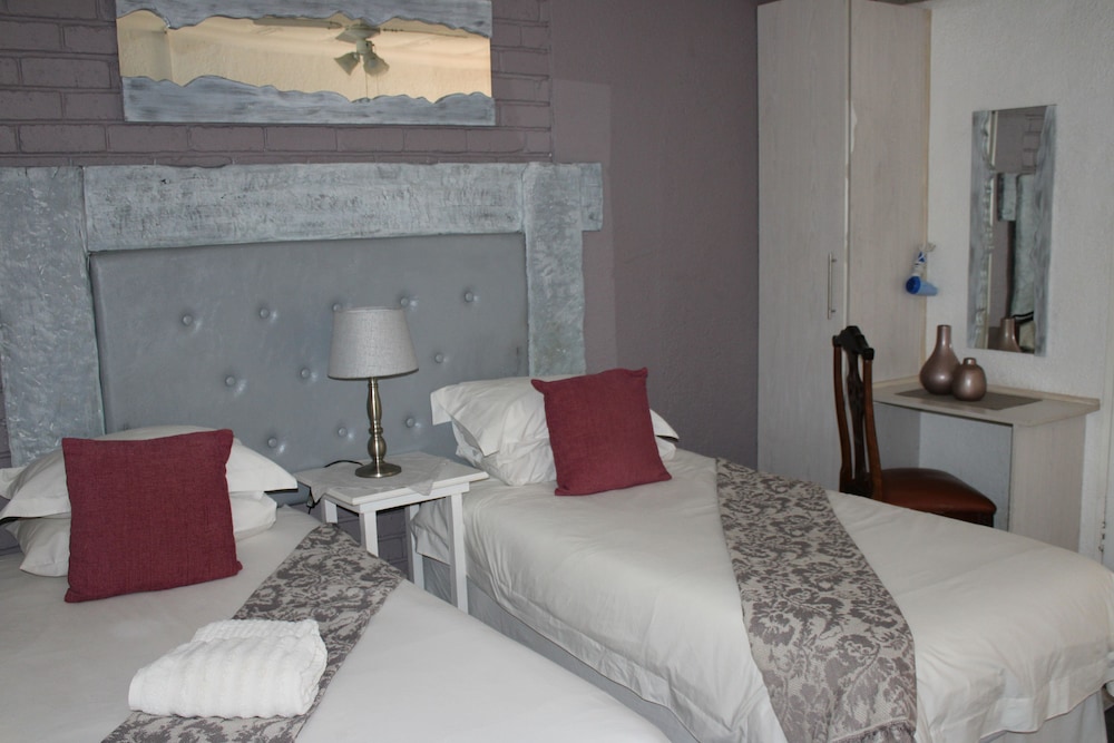 Ukarimu Guest House 14/36