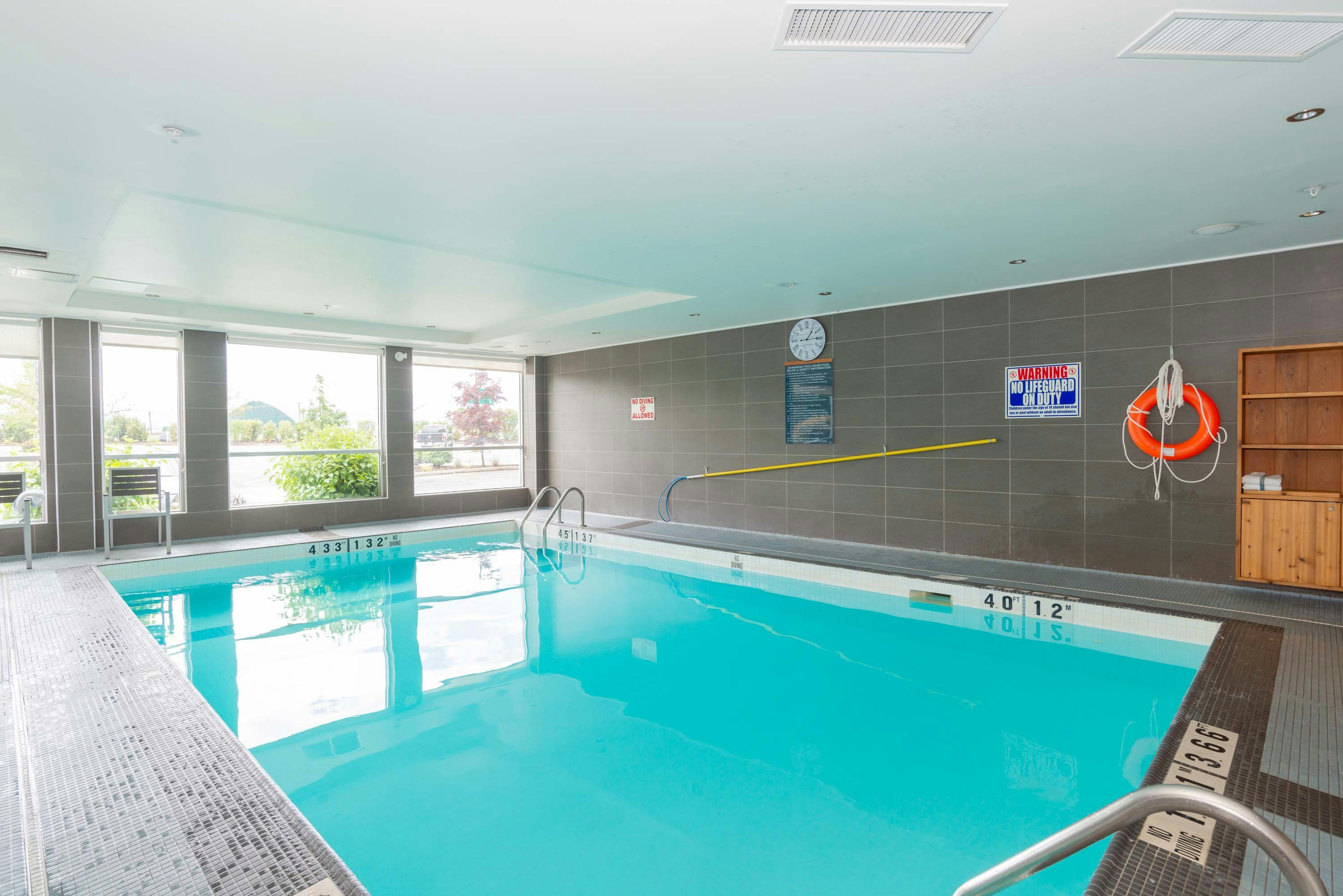 Sandman Hotel Abbotsford Airport 17/33