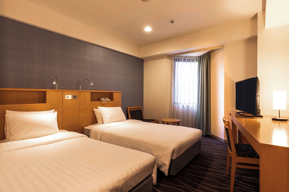 ROOM, TWIN BEDS