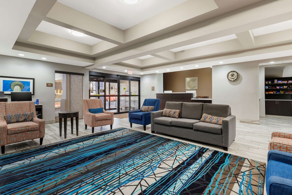 Comfort Inn And Suites Near Medical Center 33/56