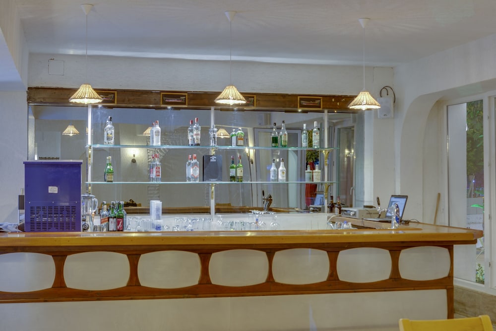 Serhan Hotel 7/35