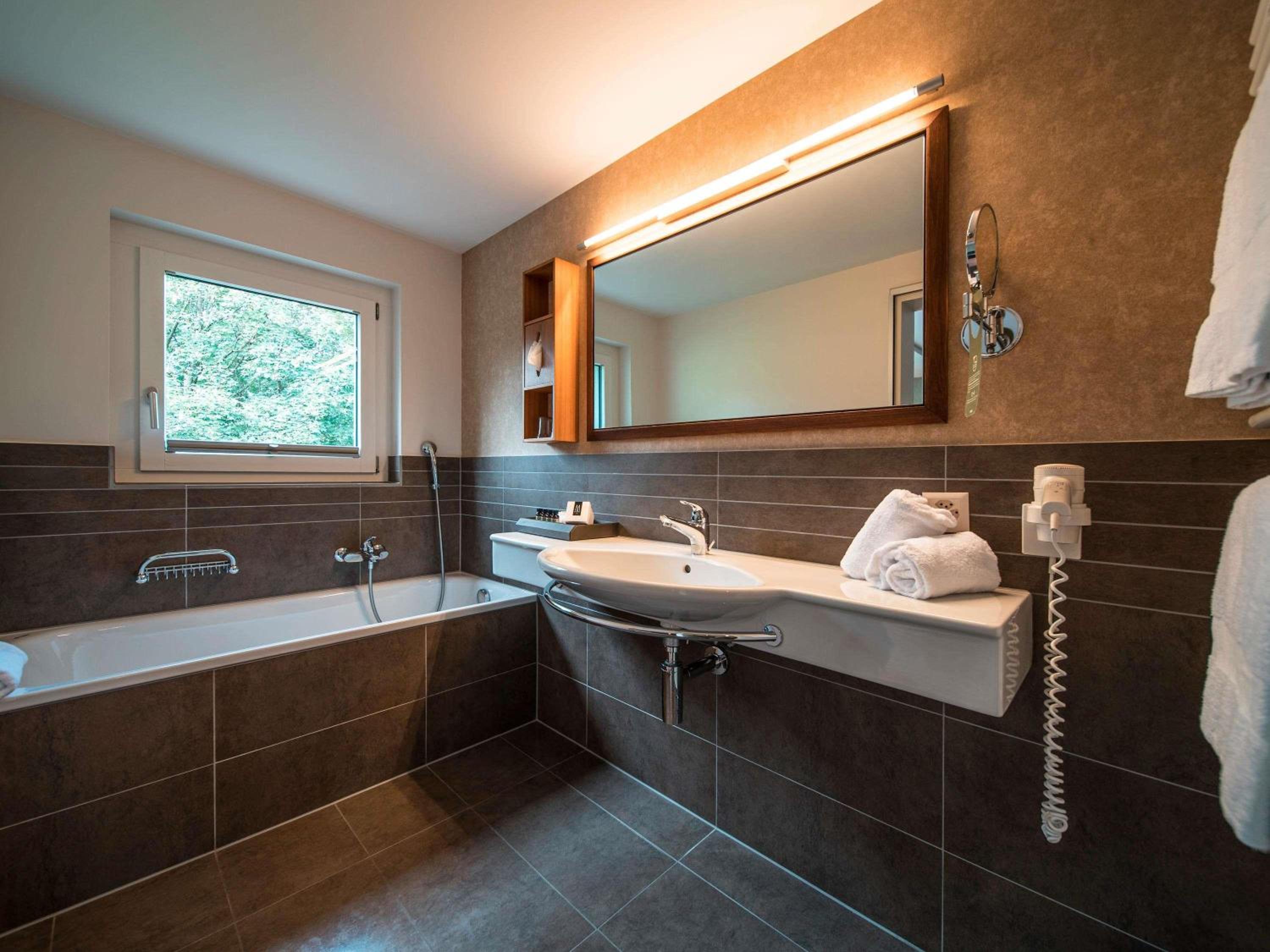 جناح جونيور بسرير مزدوج بشرفة، Hotel Royal St Georges Interlaken MGallery 6/7
