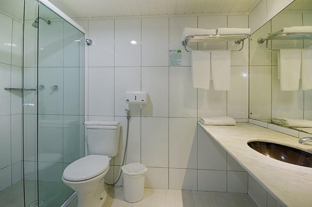 Hotel Golden Park Curitiba by Nacional Inn 95/97