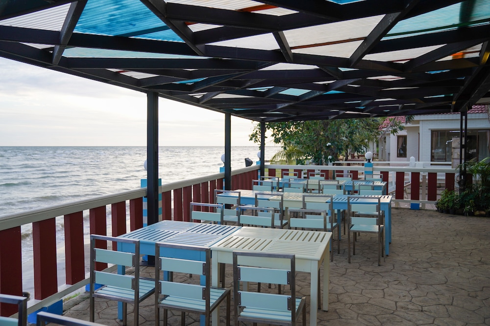 New Travel Beach Resort 39/68