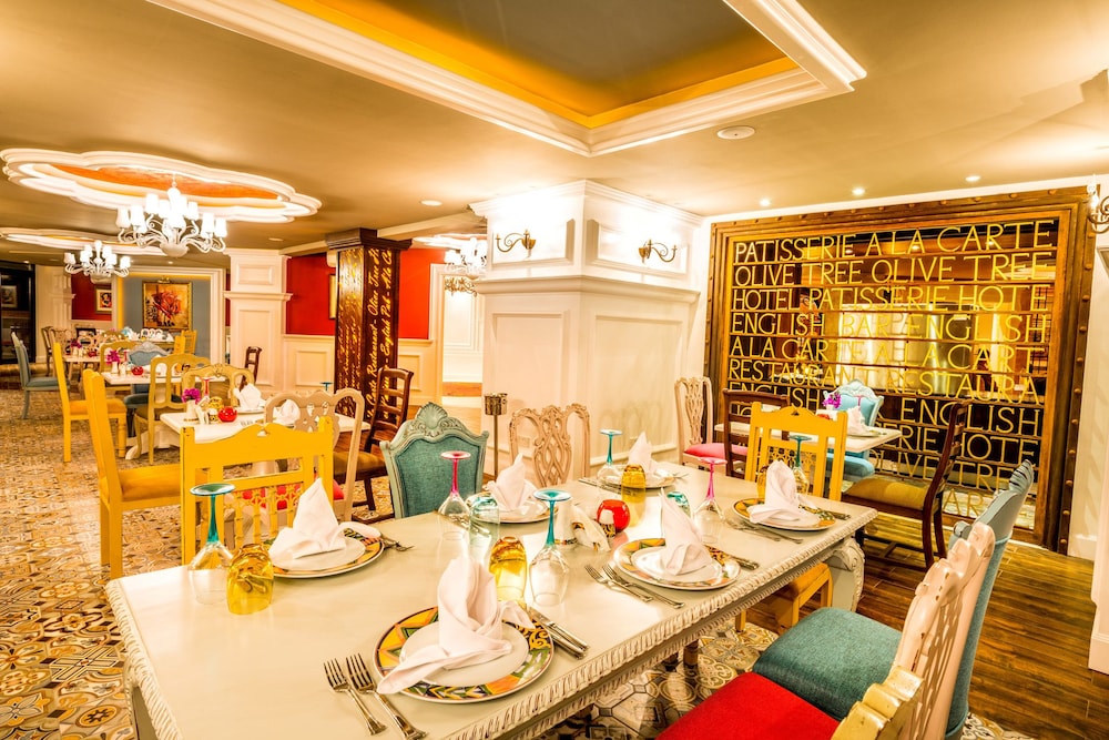 The Olive Tree Hotel 30/50