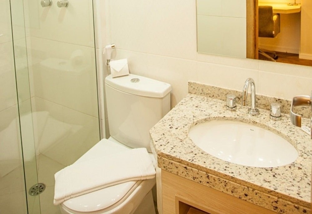 HOTEL ARUJA 17/18