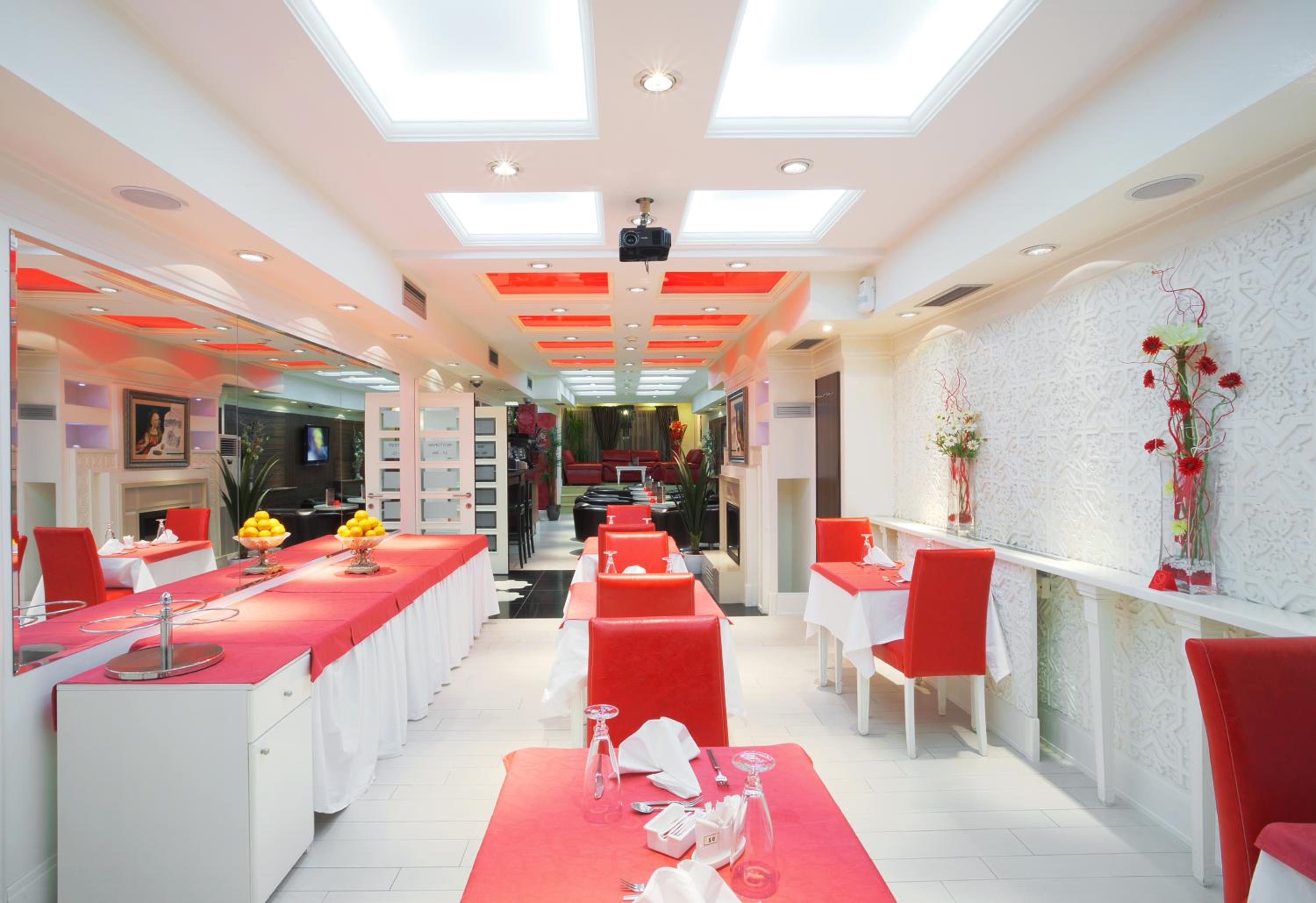 Garni Hotel Crystal Kraljevo 35/37