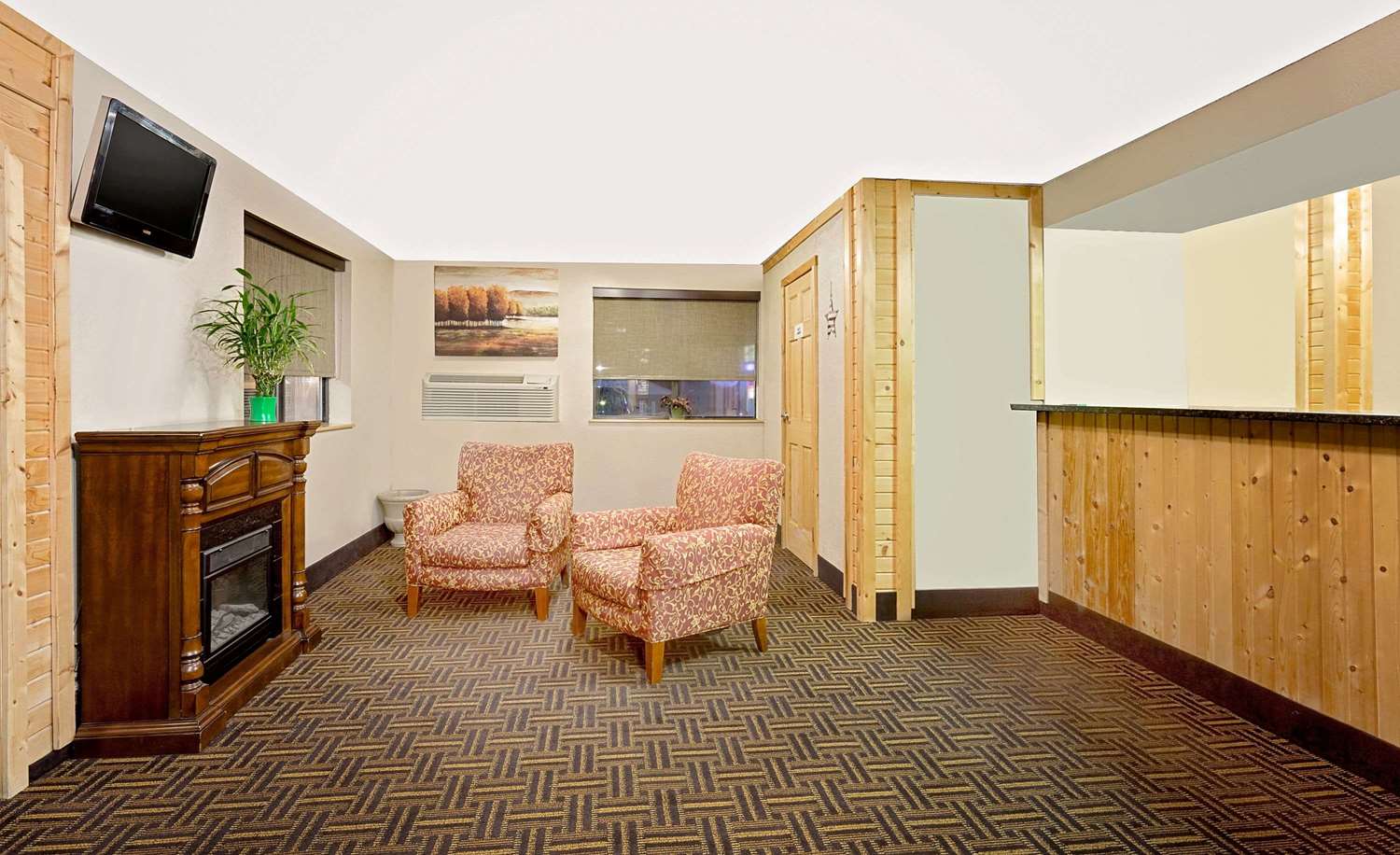 Super 8 By Wyndham Elkins 7/17