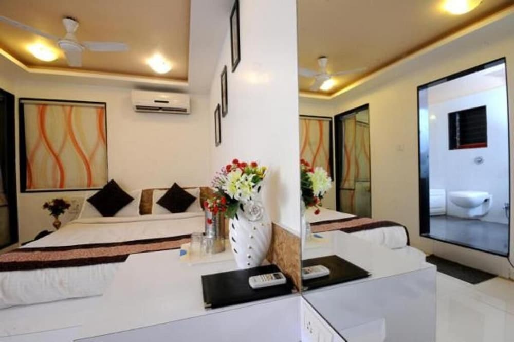 Hotel Vyankatesh 26/35