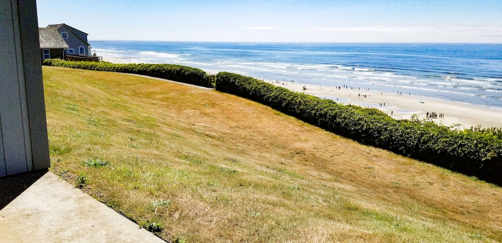 Nye Beach Condos At Pacific Crest 42/50